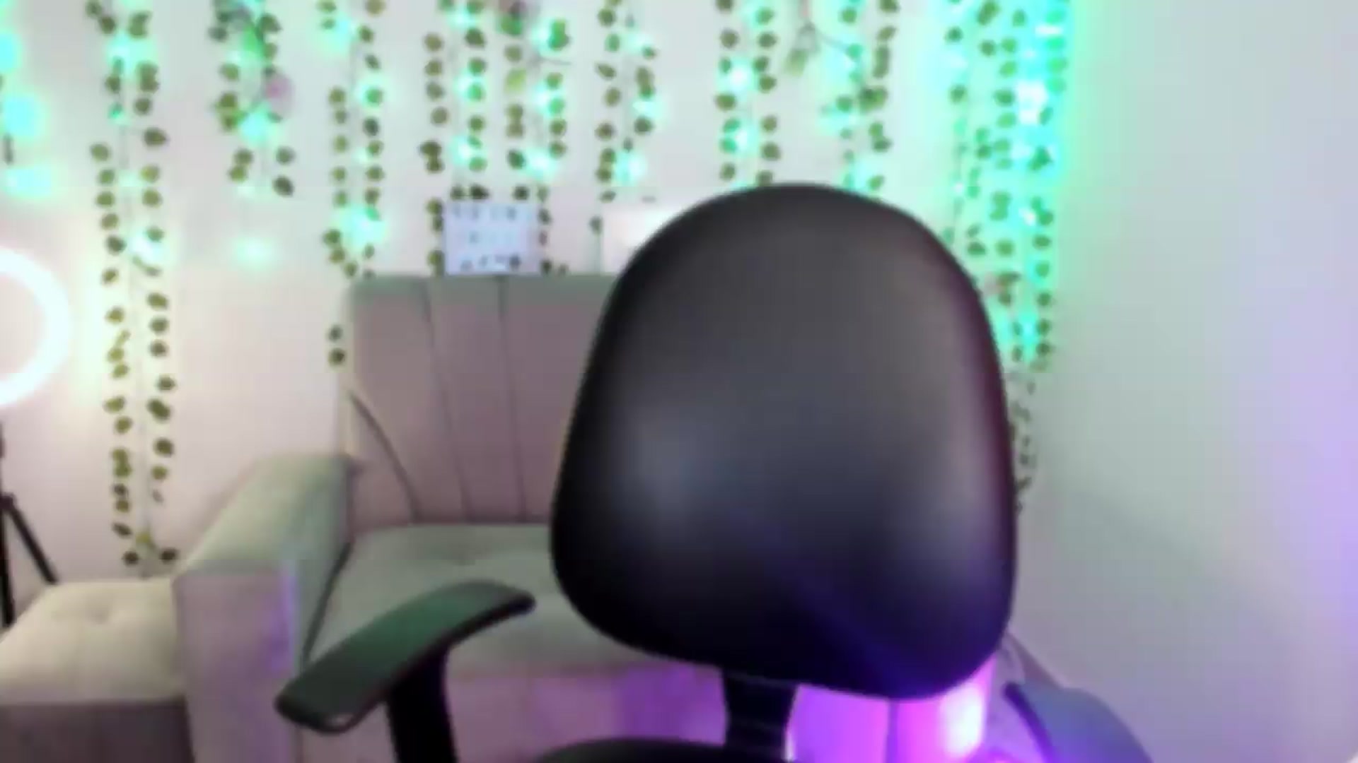 Gallery image thumbnail from Sweetsin's myfreecams stream on, 05/13/2026, 18:49 image 6 of 20