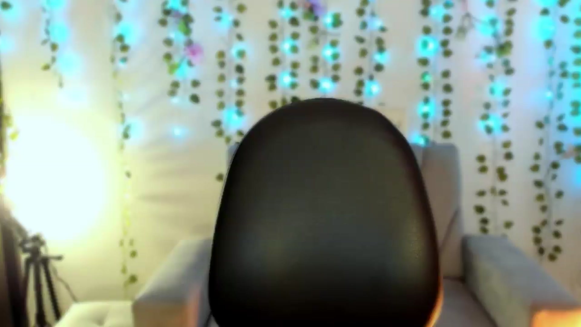 Gallery image thumbnail from Sweetsin's myfreecams stream on, 05/19/2026, 19:04 image 9 of 20