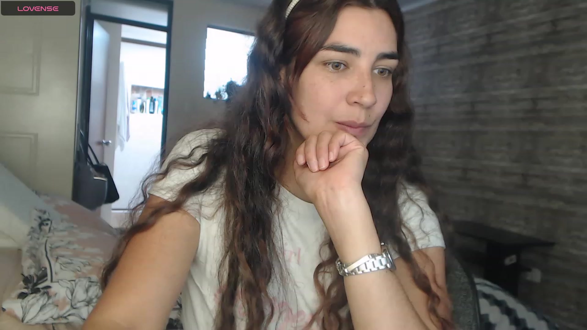 Gallery image thumbnail from Sweetsmile28's myfreecams stream on, 01/20/2024, 18:03 image 5 of 20