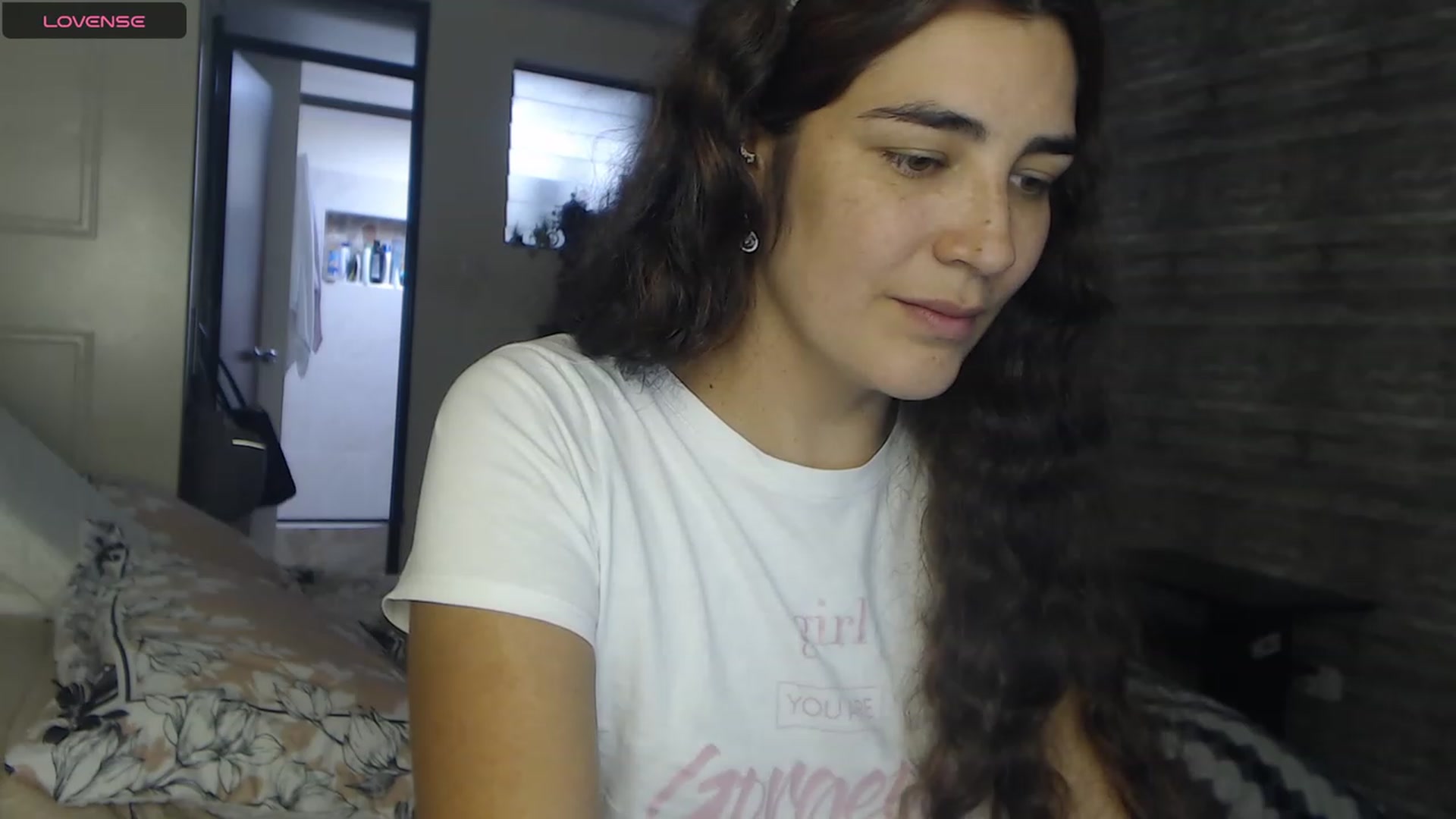 Gallery image thumbnail from Sweetsmile28's myfreecams stream on, 01/20/2024, 18:03 image 8 of 20