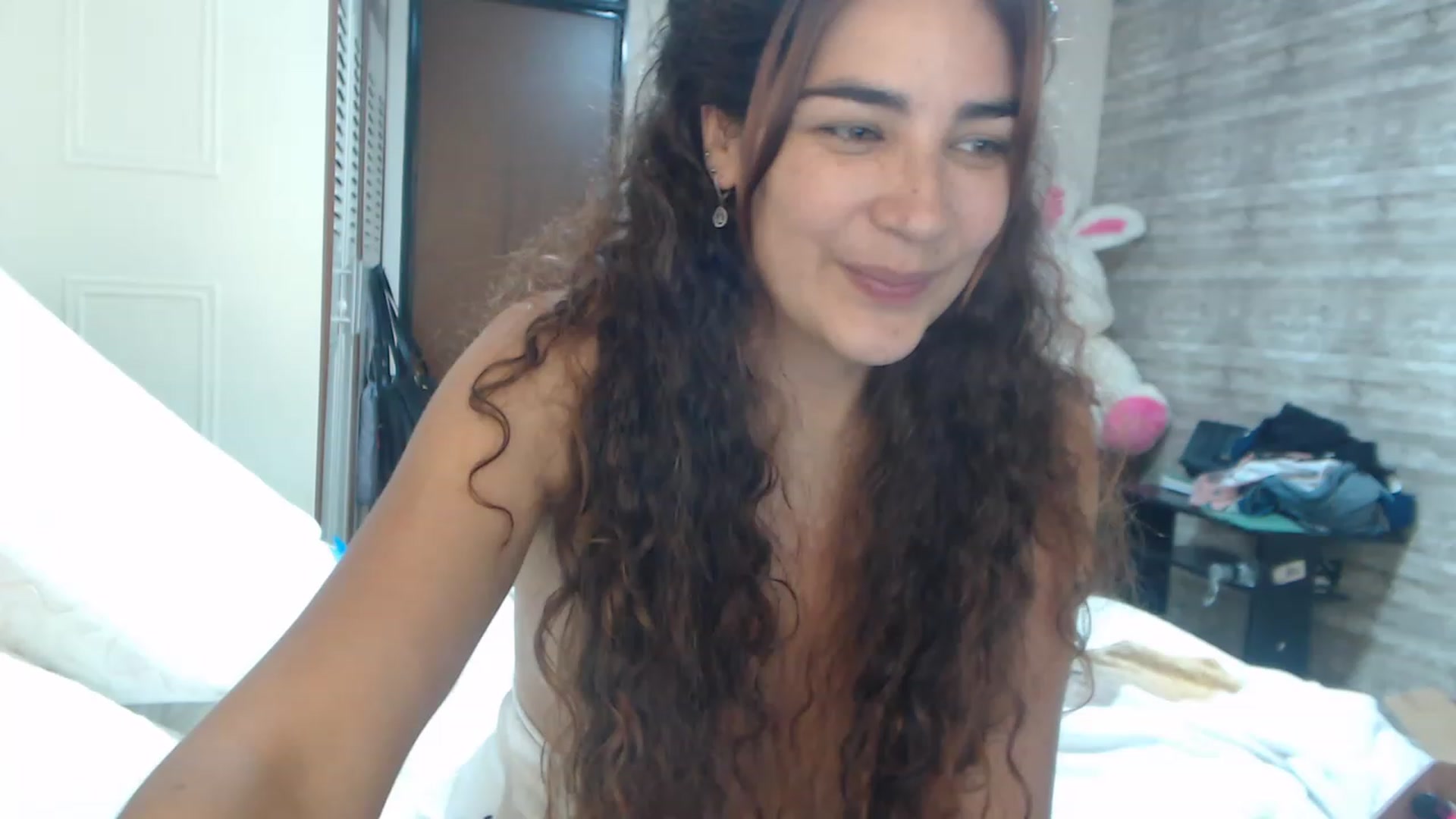 Gallery image thumbnail from Sweetsmile28's myfreecams stream on, 02/12/2024, 17:11 image 1 of 20