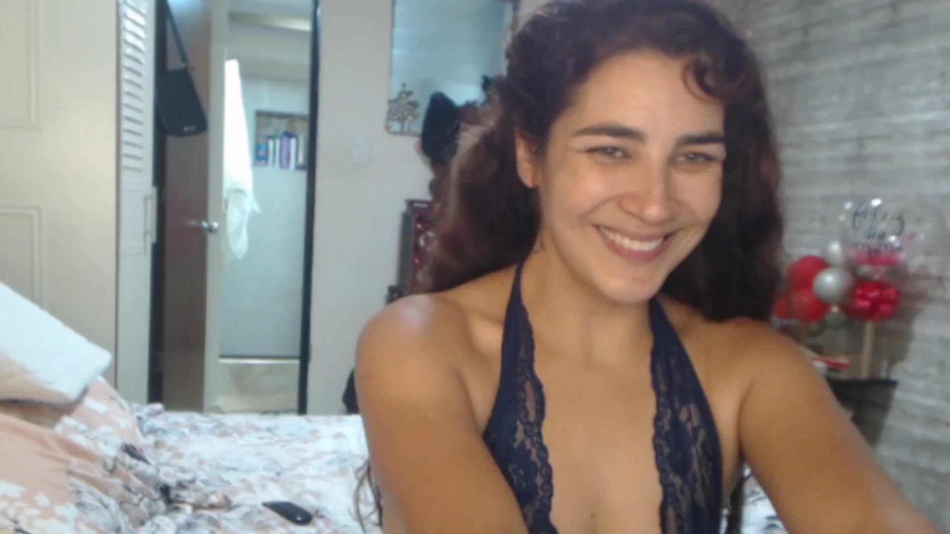 Gallery image thumbnail from Sweetsmile28's myfreecams stream on, 05/24/2024, 01:40 image 20 of 20