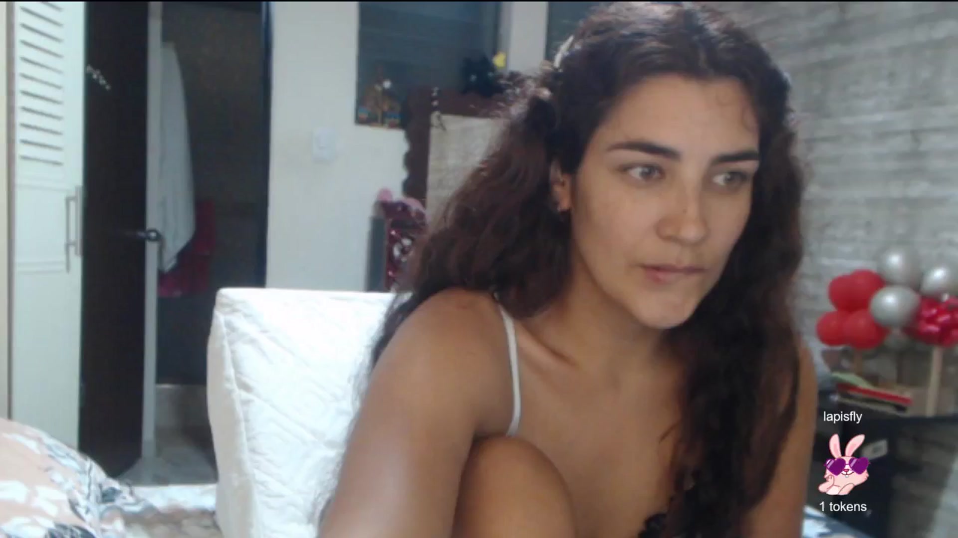 Gallery image thumbnail from Sweetsmile28's myfreecams stream on, 05/28/2024, 01:26 image 6 of 20