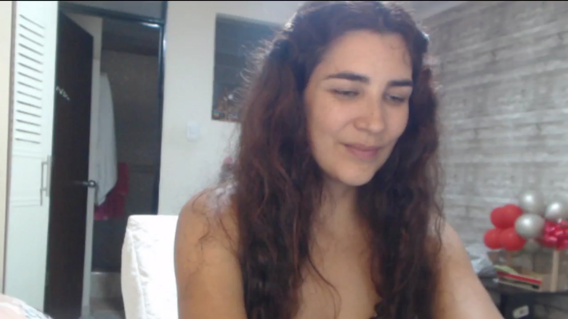Gallery image thumbnail from Sweetsmile28's myfreecams stream on, 05/28/2024, 01:26 image 9 of 20