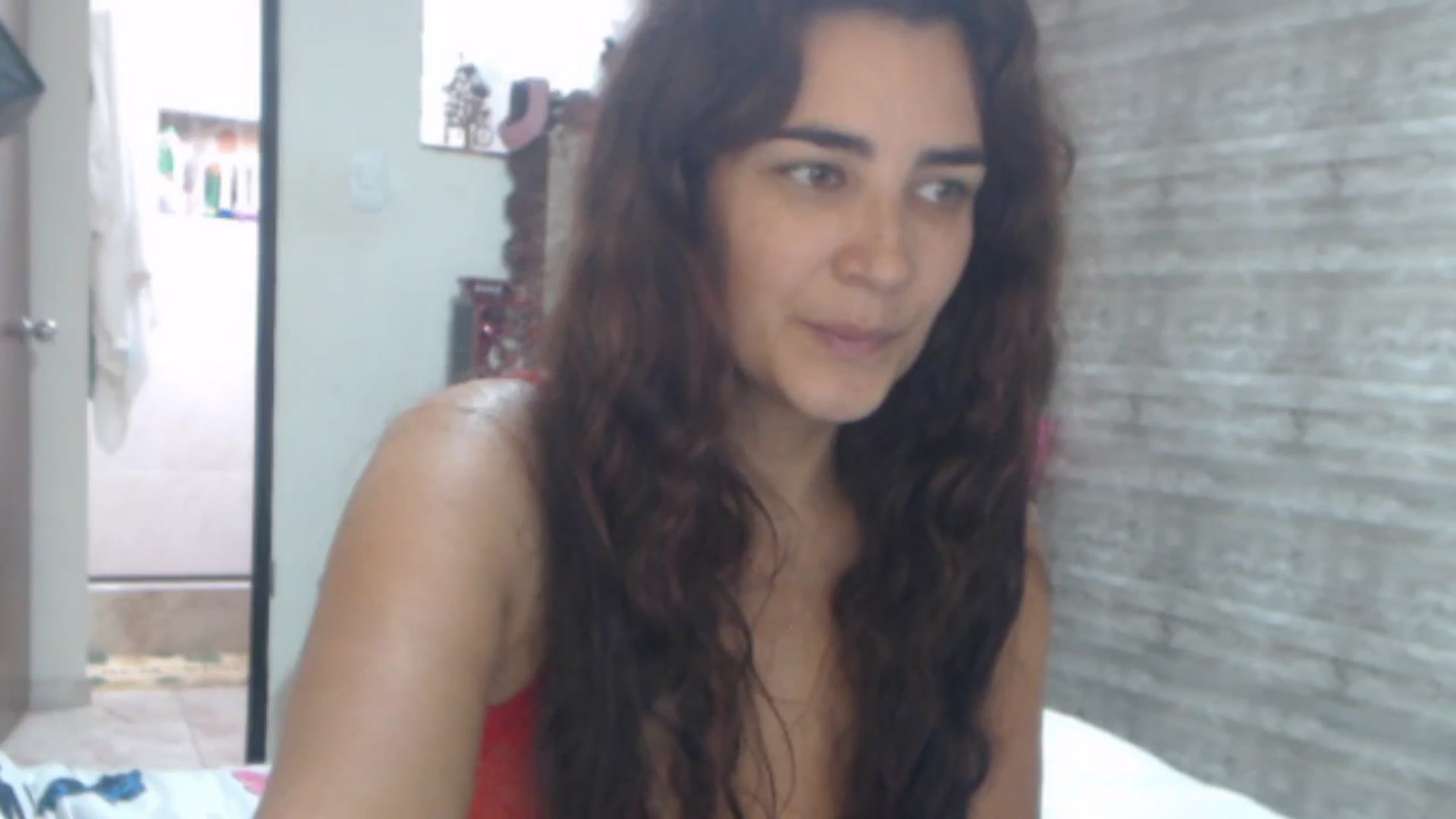 Gallery image thumbnail from Sweetsmile28's myfreecams stream on, 05/30/2024, 17:35 image 9 of 20