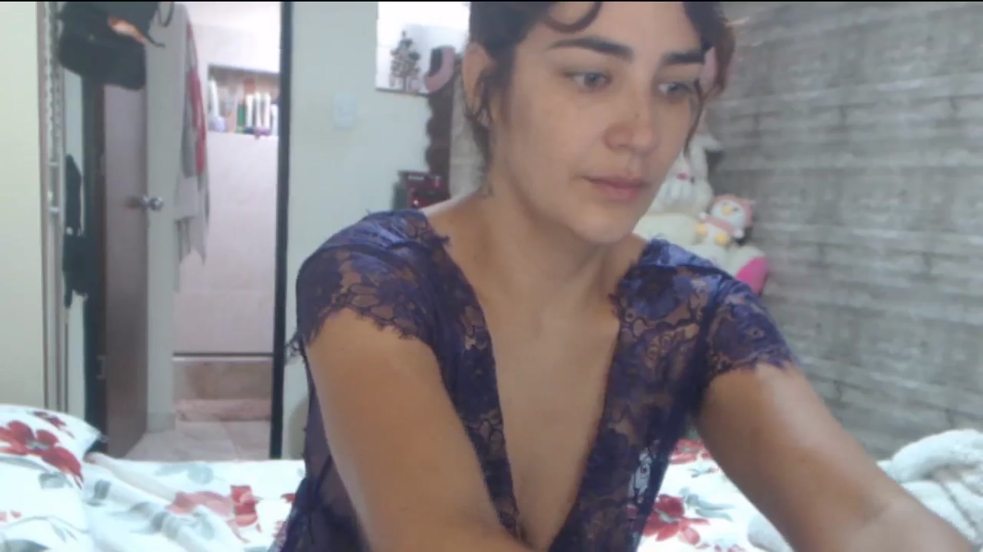 Gallery image thumbnail from Sweetsmile28's myfreecams stream on, 06/02/2024, 14:16 image 9 of 20