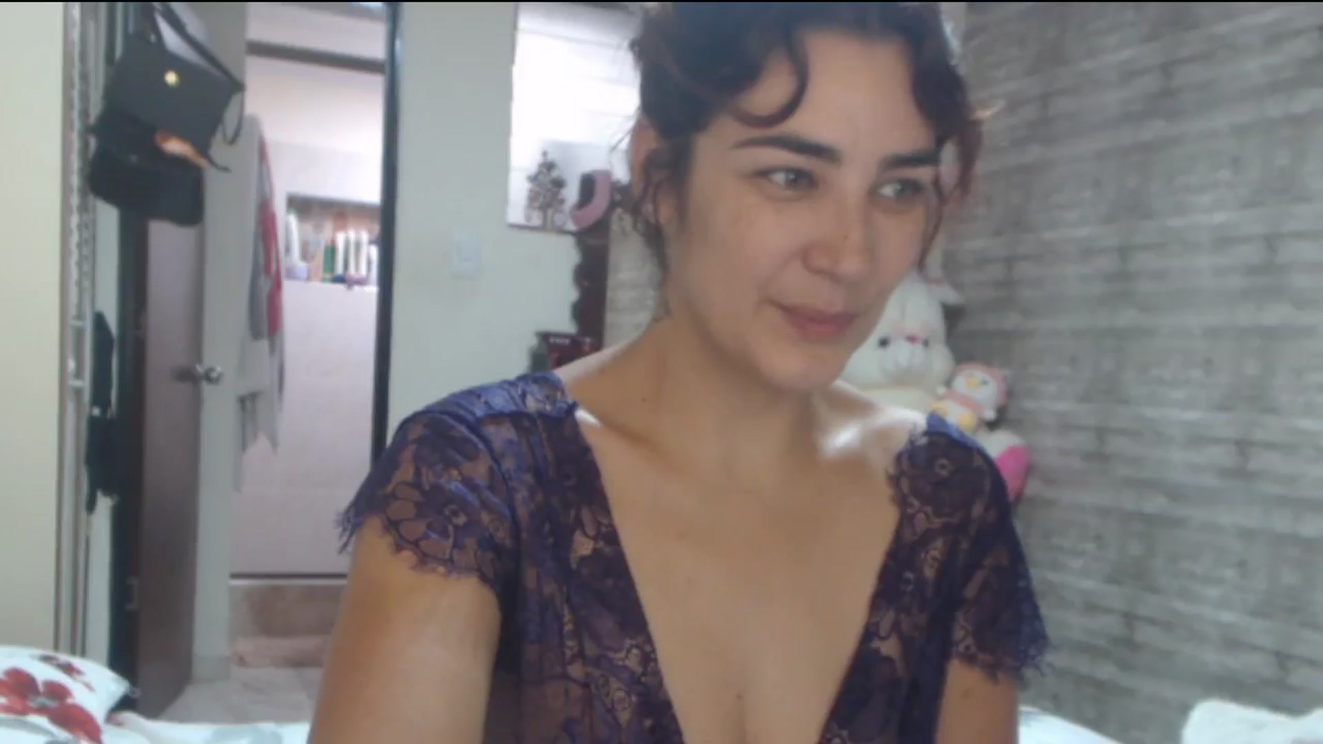 Gallery image thumbnail from Sweetsmile28's myfreecams stream on, 06/02/2024, 14:16 image 15 of 20