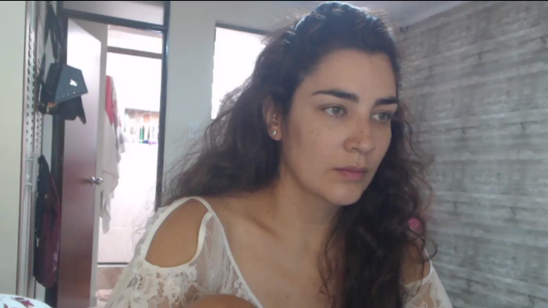 Gallery image thumbnail from Sweetsmile28's myfreecams stream on, 06/03/2024, 15:48 image 2 of 20