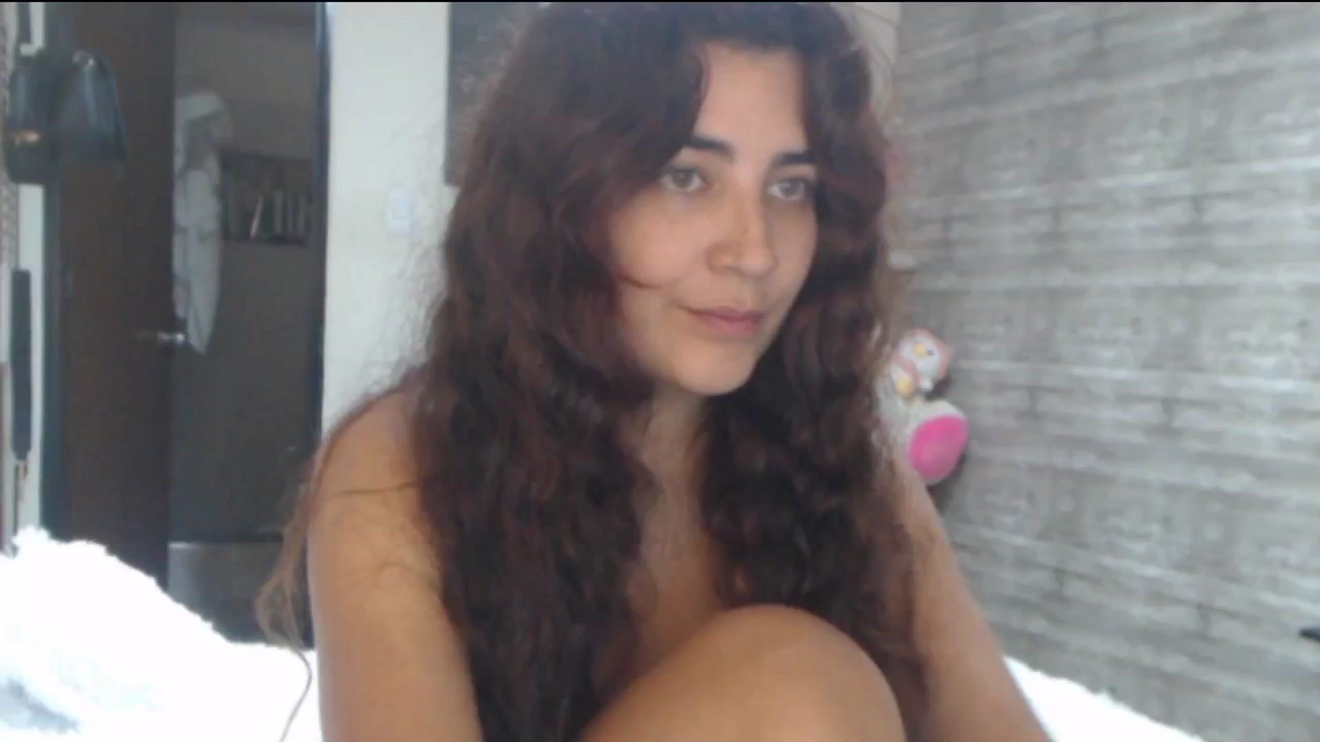 Gallery image thumbnail from Sweetsmile28's myfreecams stream on, 06/07/2024, 03:43 image 17 of 20
