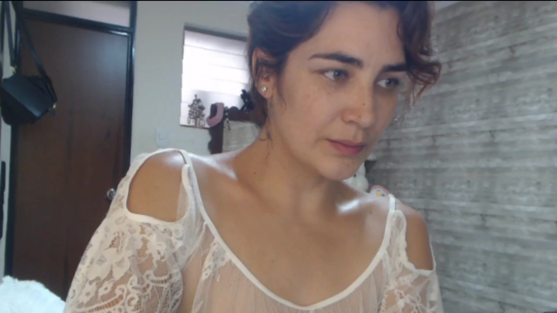 Gallery image thumbnail from Sweetsmile28's myfreecams stream on, 06/08/2024, 21:38 image 4 of 20