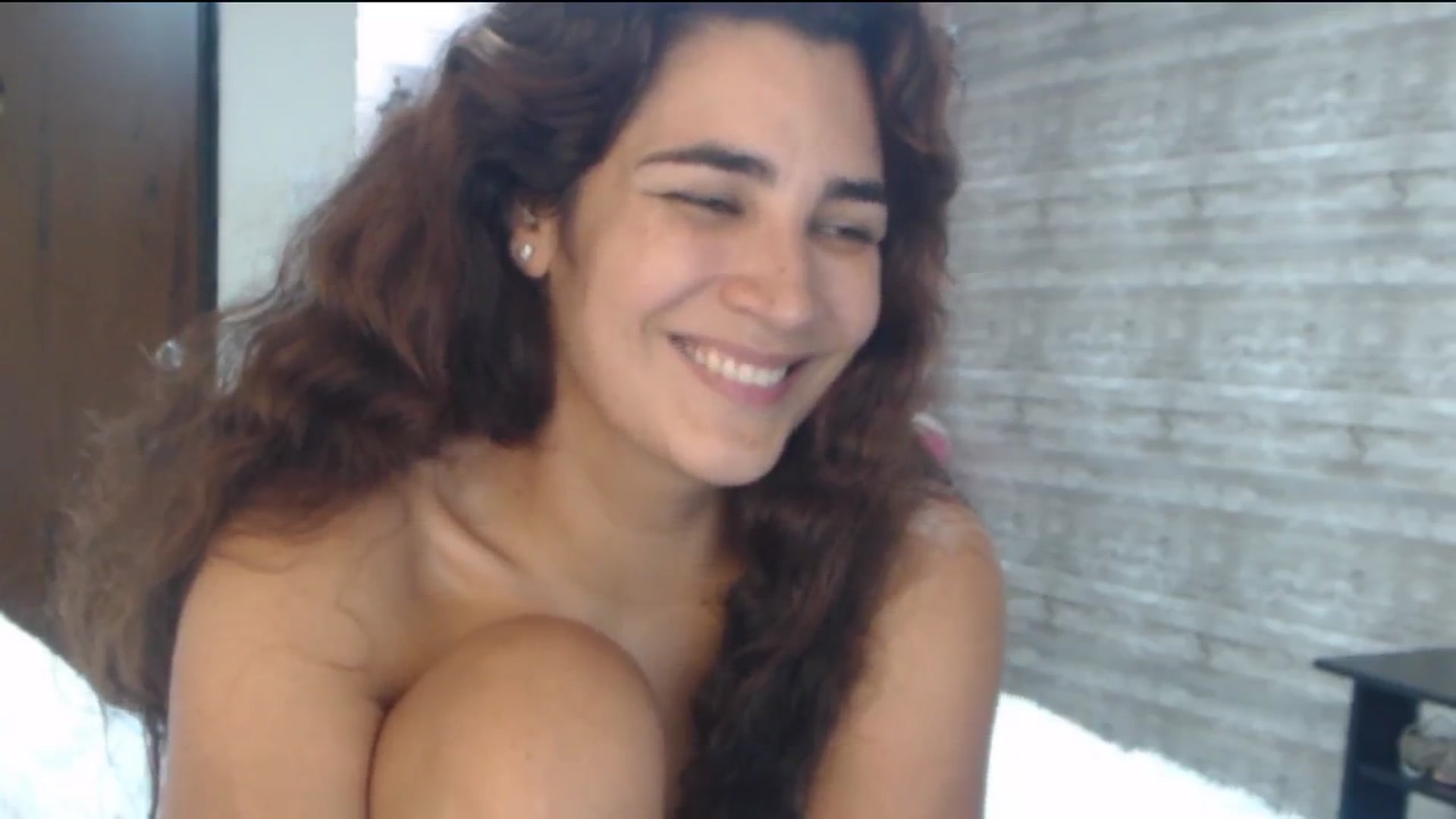 Gallery image thumbnail from Sweetsmile28's myfreecams stream on, 06/08/2024, 21:38 image 19 of 20