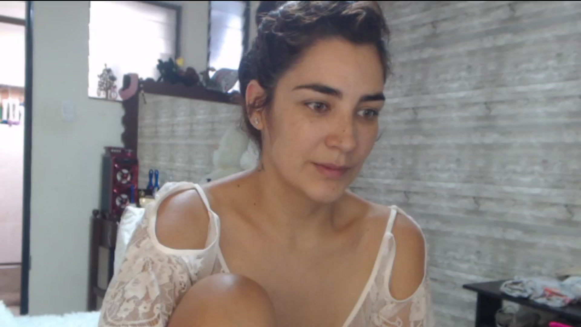 Gallery image thumbnail from Sweetsmile28's myfreecams stream on, 06/11/2024, 15:05 image 10 of 20
