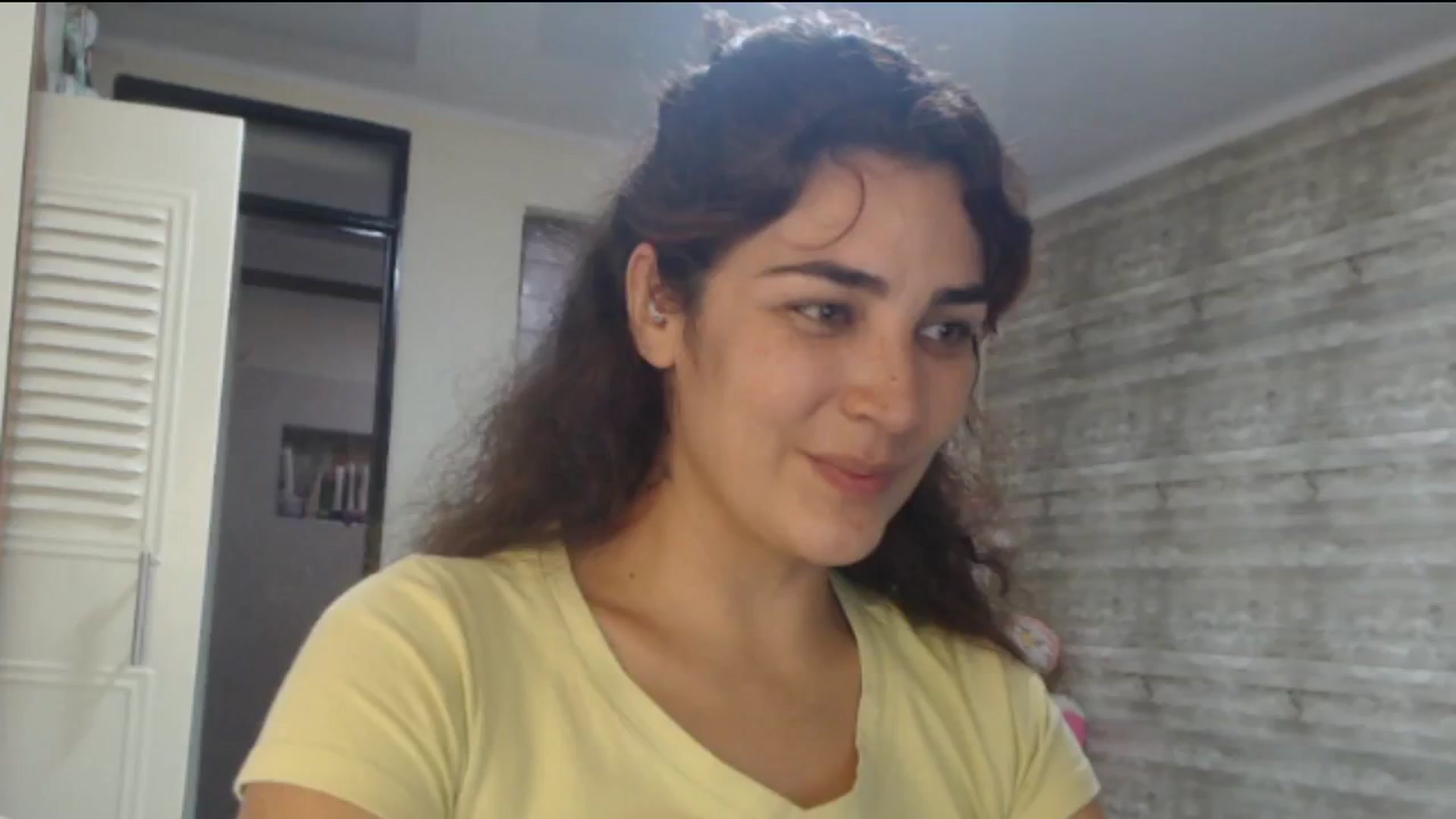 Gallery image thumbnail from Sweetsmile28's myfreecams stream on, 06/13/2024, 23:29 image 1 of 20