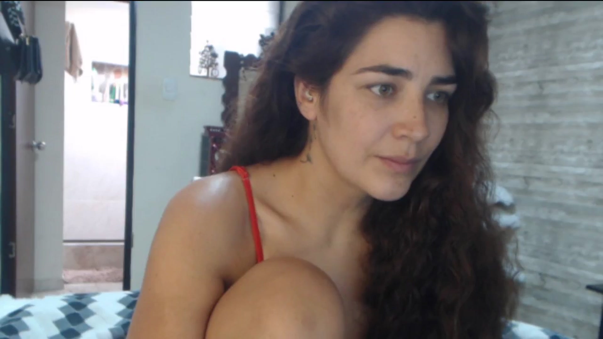 Gallery image thumbnail from Sweetsmile28's myfreecams stream on, 06/15/2024, 17:07 image 5 of 20