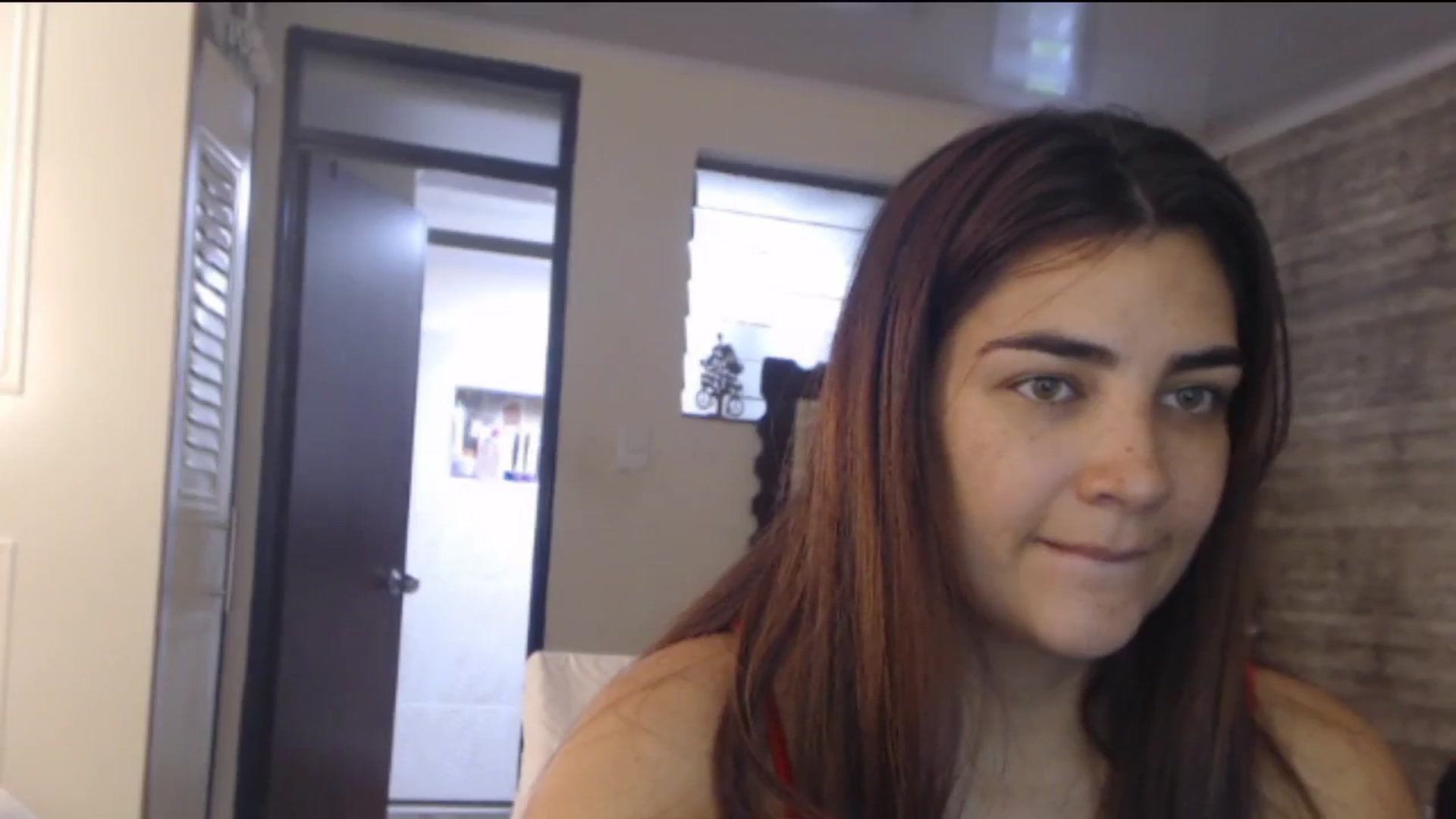 Gallery image thumbnail from Sweetsmile28's myfreecams stream on, 07/18/2024, 20:01 image 2 of 20