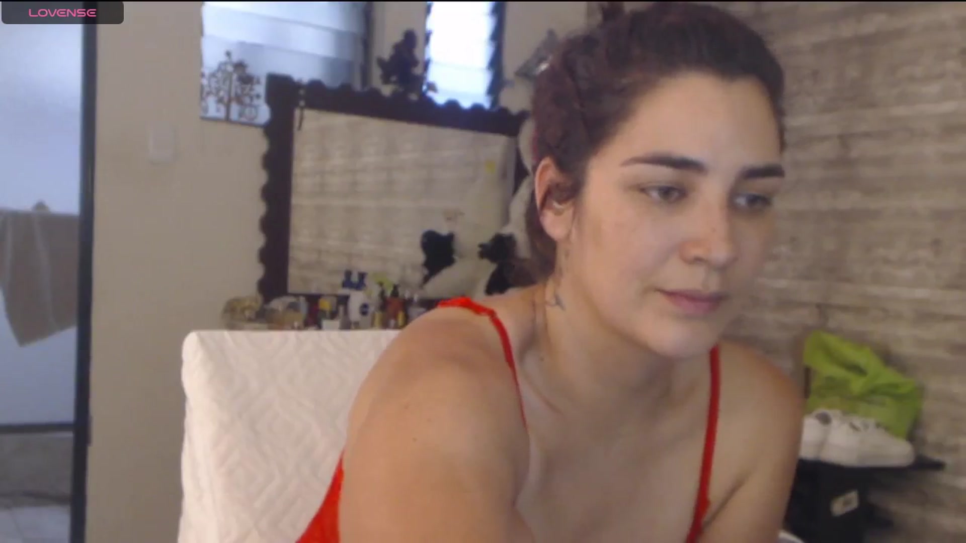 Gallery image thumbnail from Sweetsmile28's myfreecams stream on, 07/25/2024, 21:55 image 15 of 20
