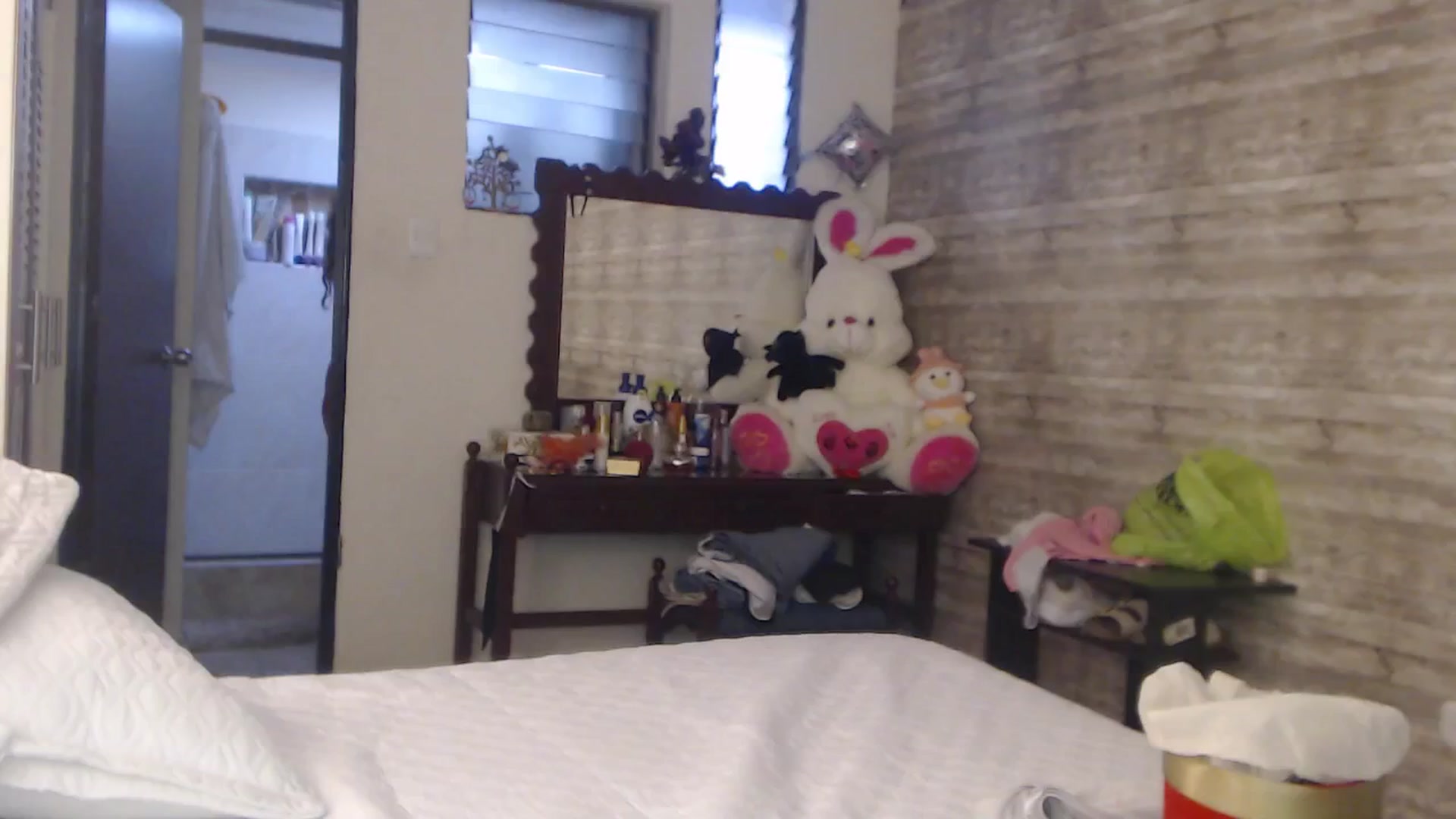 Gallery image thumbnail from Sweetsmile28's myfreecams stream on, 07/31/2024, 14:05 image 14 of 20