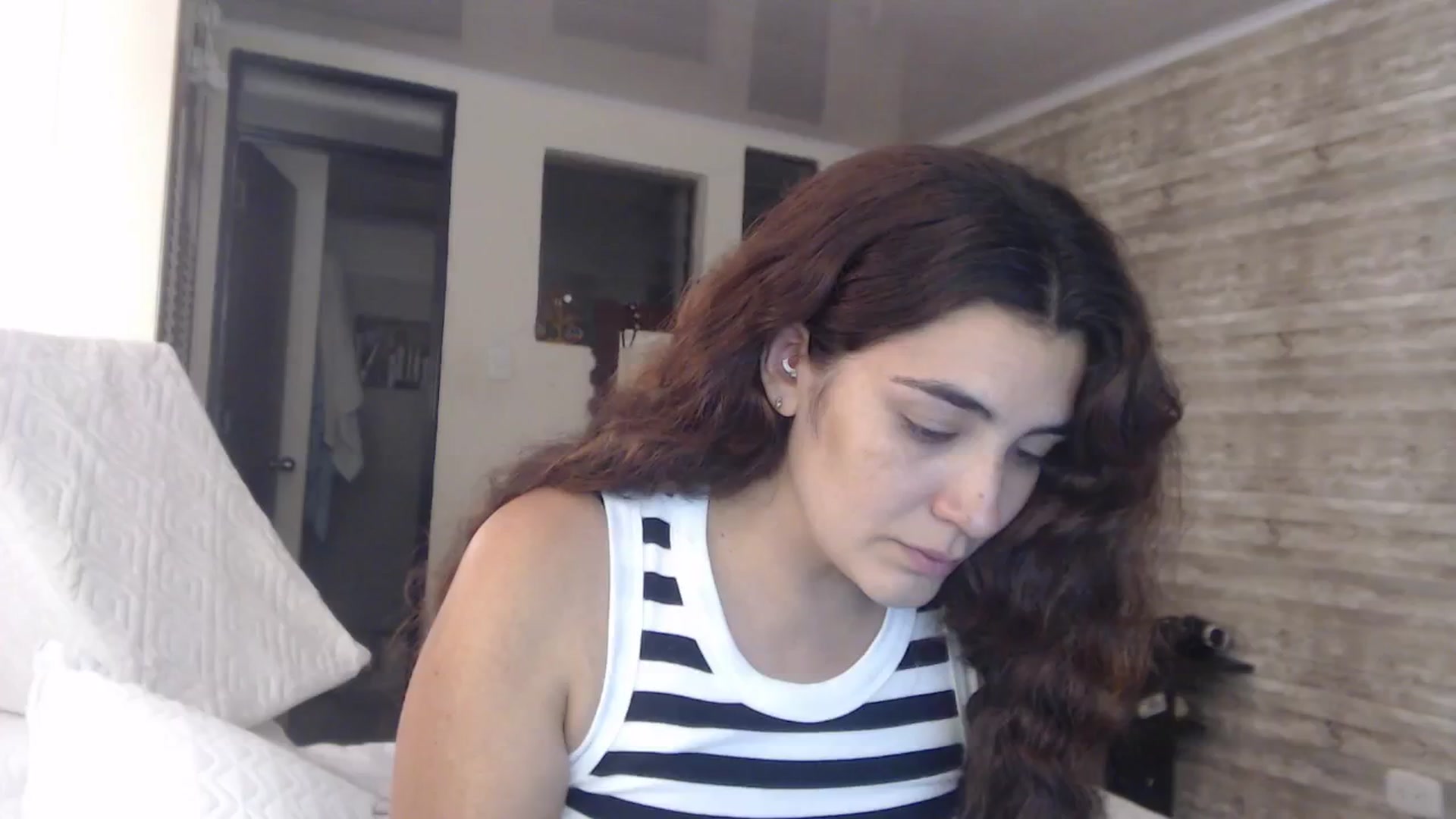 Gallery image thumbnail from Sweetsmile28's myfreecams stream on, 08/01/2024, 24:34 image 8 of 20