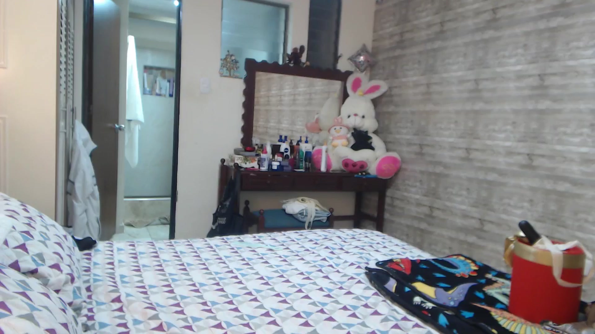 Gallery image thumbnail from Sweetsmile28's myfreecams stream on, 09/27/2024, 01:29 image 18 of 20