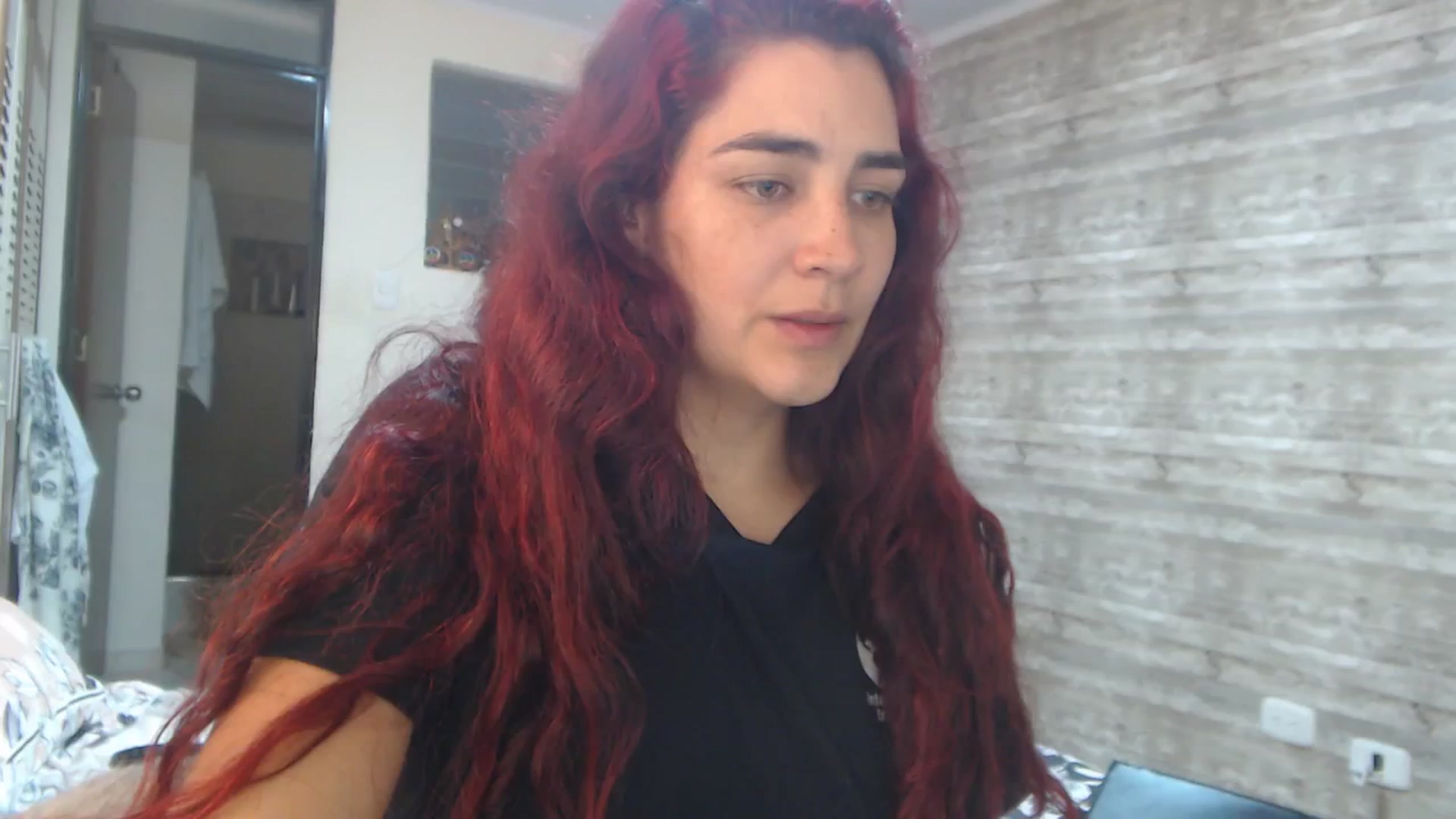 Gallery image thumbnail from Sweetsmile28's myfreecams stream on, 11/29/2024, 01:26 image 16 of 20