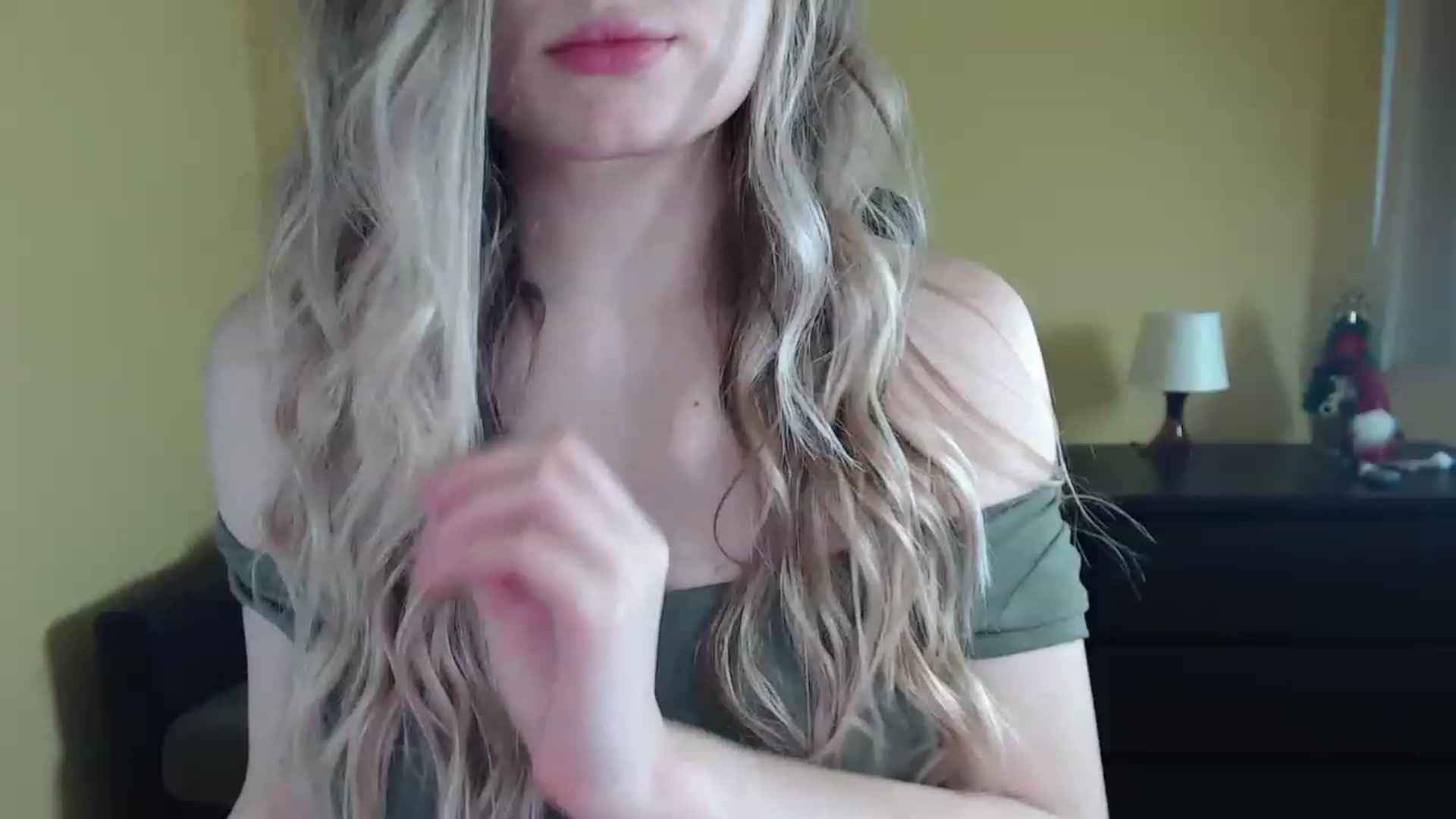 Gallery image thumbnail from Sweettreat_mj's myfreecams stream on, 01/07/2023, 08:34 image 17 of 20