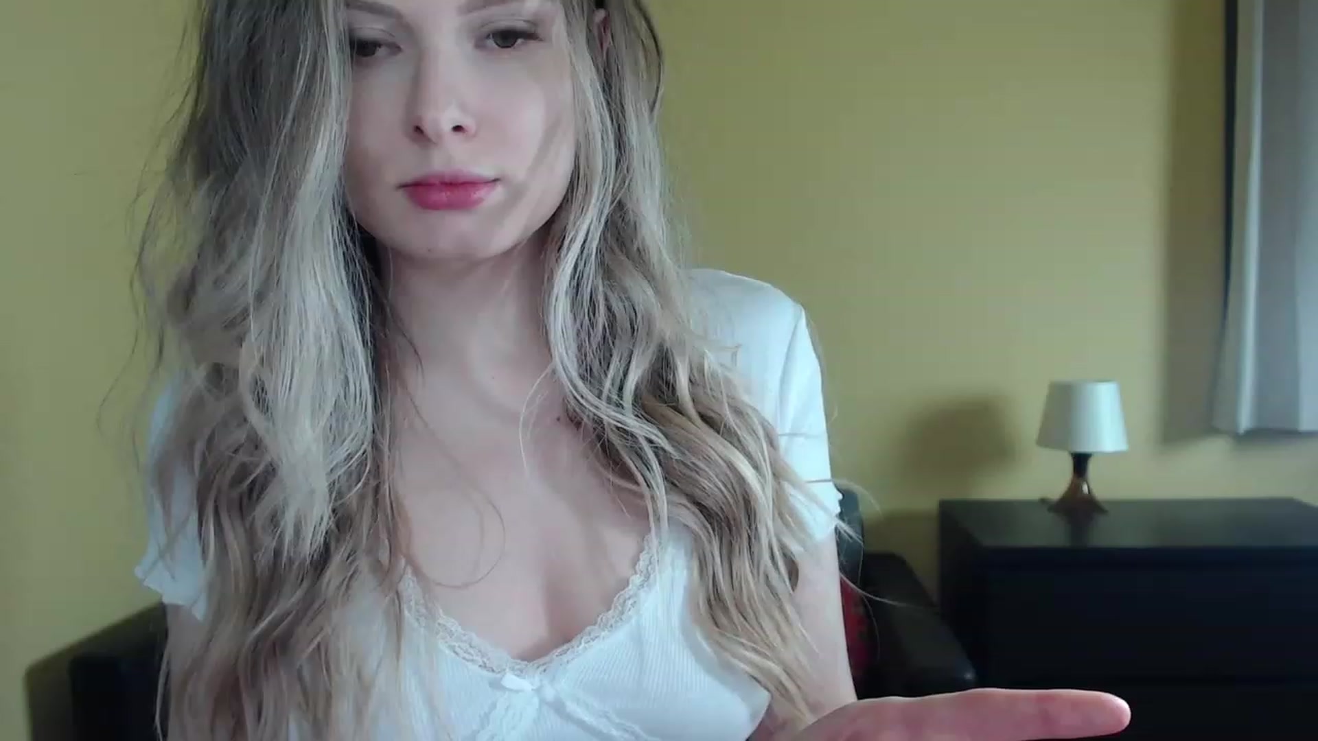 Gallery image thumbnail from Sweettreat_mj's myfreecams stream on, 01/21/2023, 20:28 image 1 of 20
