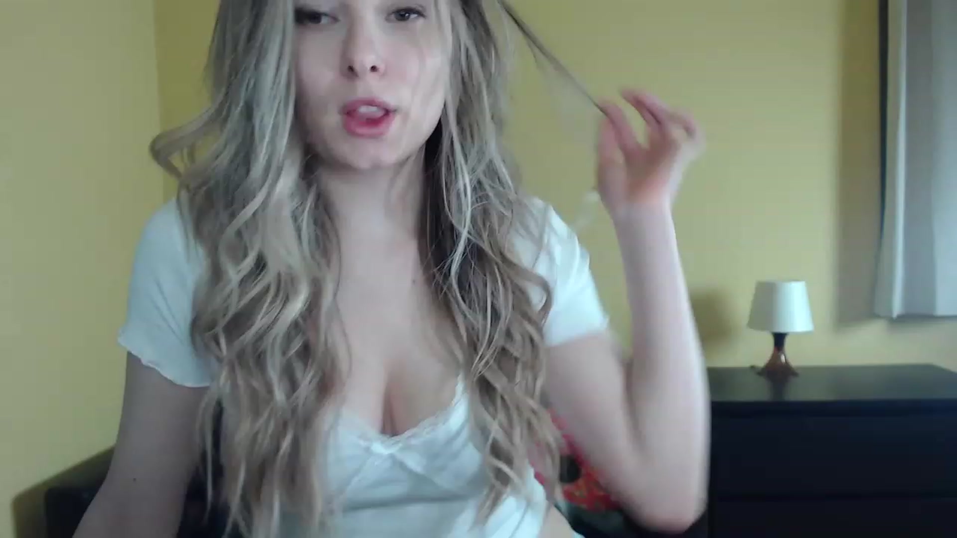 Gallery image thumbnail from Sweettreat_mj's myfreecams stream on, 01/21/2023, 20:55 image 2 of 20