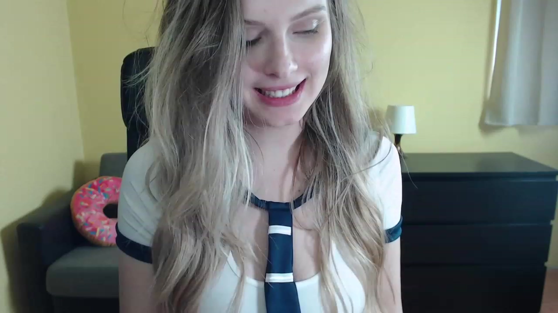 Gallery image thumbnail from Sweettreat_mj's myfreecams stream on, 04/16/2023, 06:40 image 5 of 20