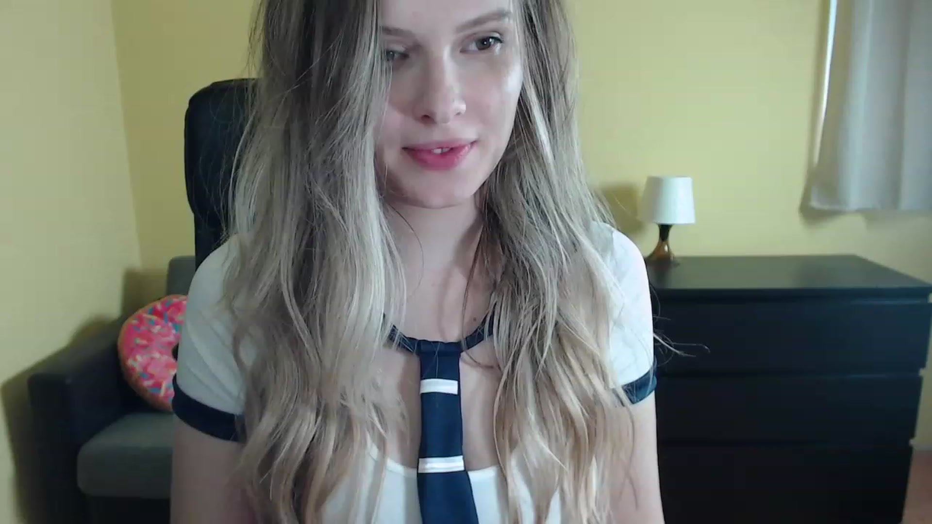 Gallery image thumbnail from Sweettreat_mj's myfreecams stream on, 04/16/2023, 06:40 image 1 of 20