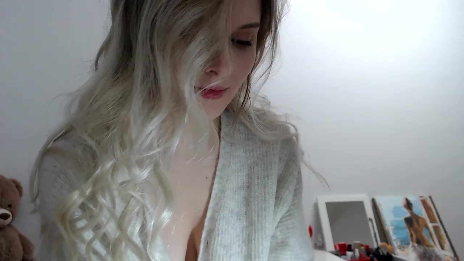 Gallery image thumbnail from Sweettreat_mj's myfreecams stream on, 03/11/2024, 04:26 image 14 of 20