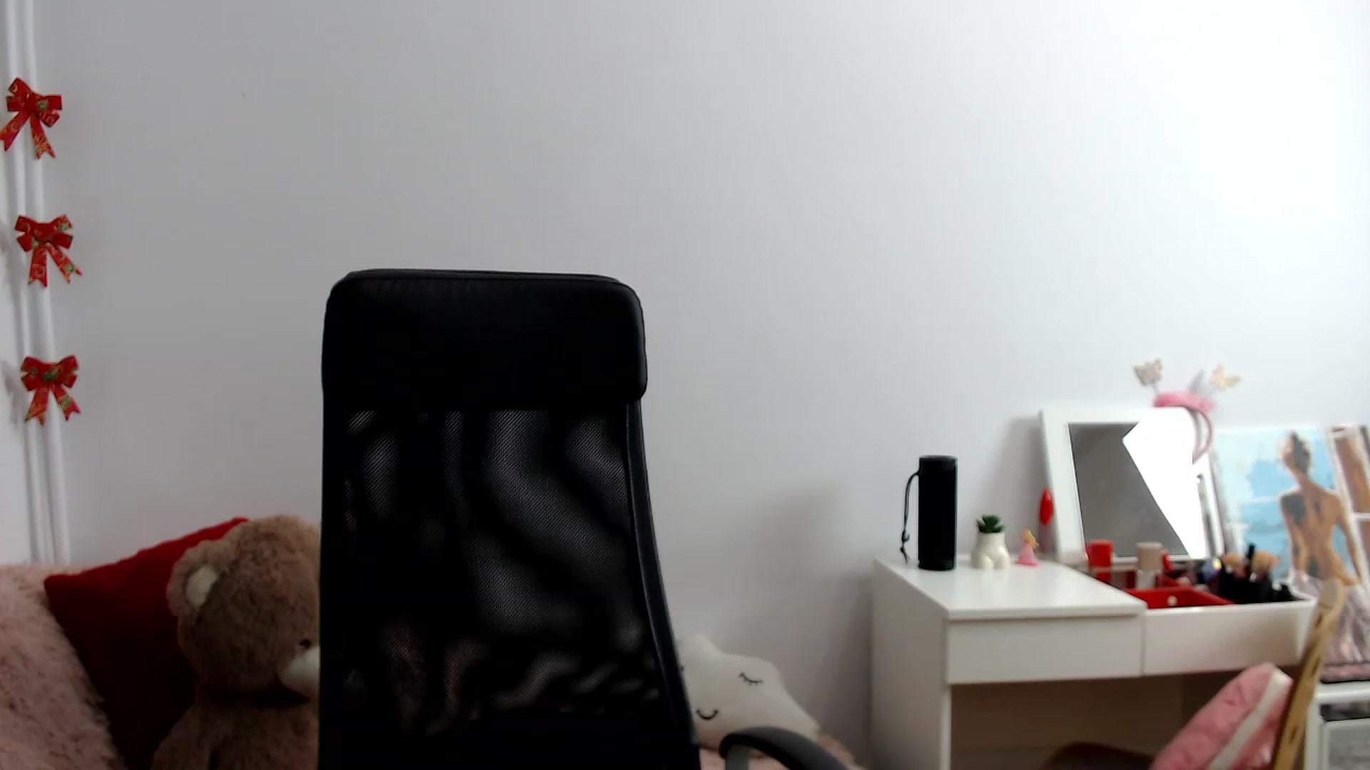 Gallery image thumbnail from Sweettreat_mj's myfreecams stream on, 03/18/2024, 03:27 image 1 of 20