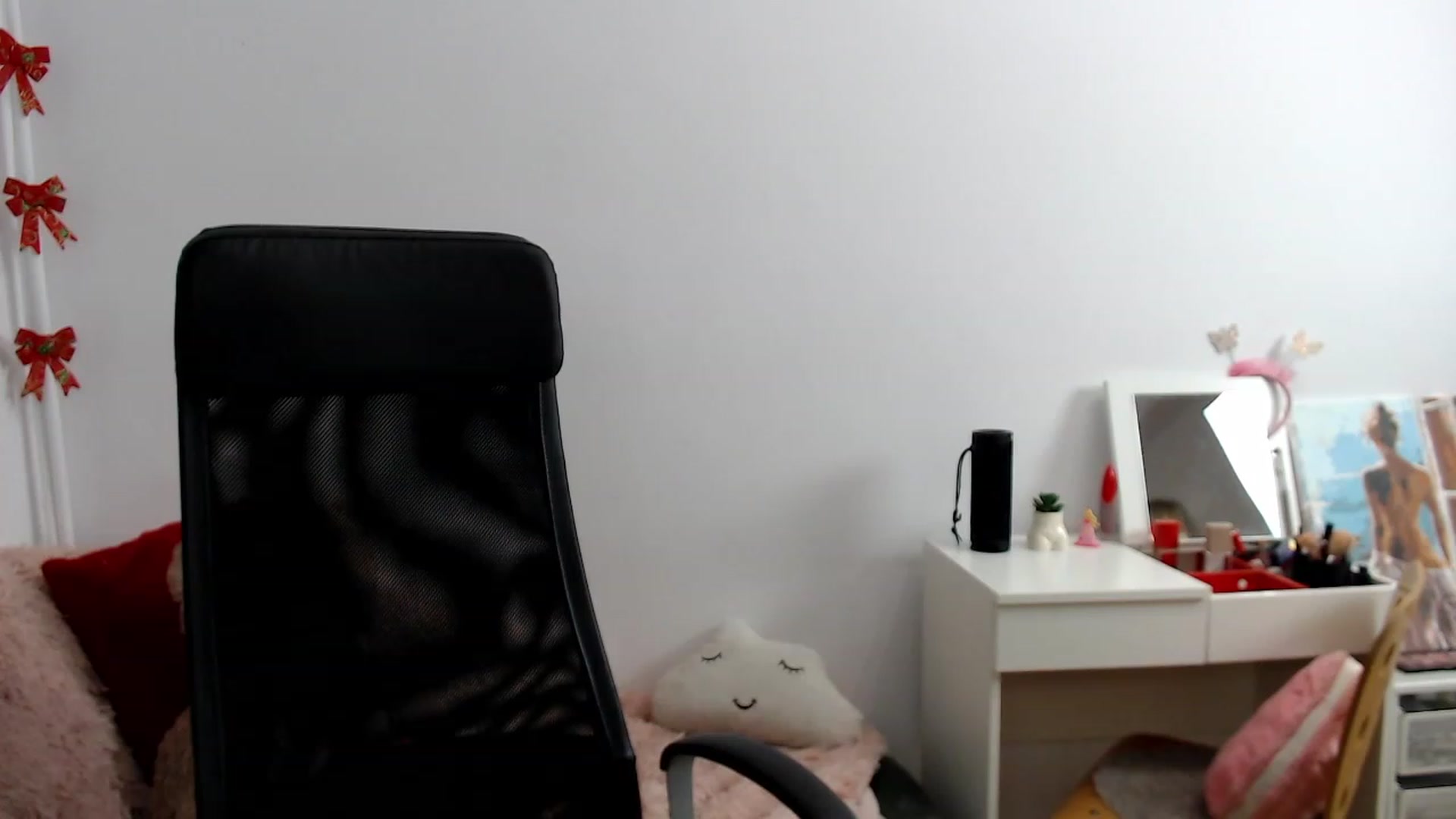 Gallery image thumbnail from Sweettreat_mj's myfreecams stream on, 03/18/2024, 03:27 image 13 of 20