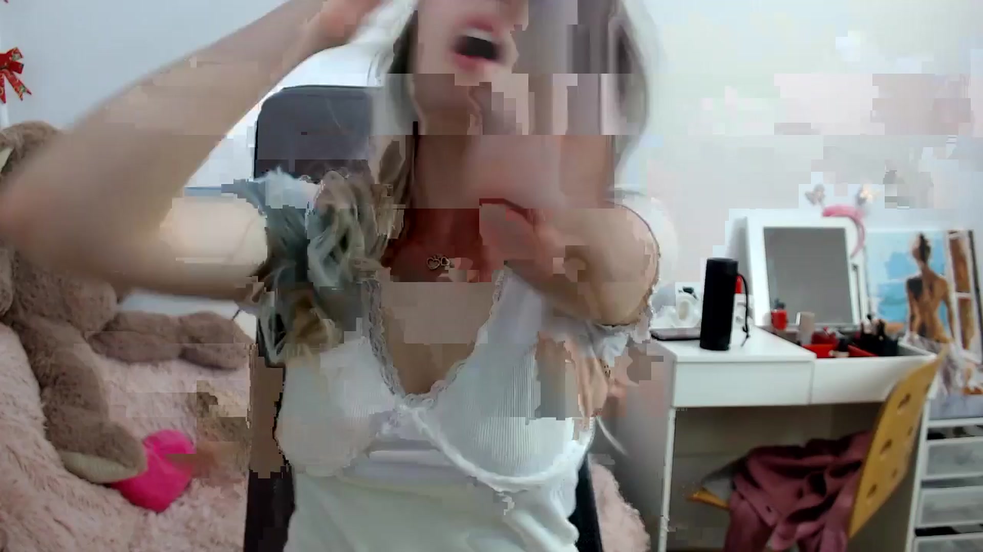 Gallery image thumbnail from Sweettreat_mj's myfreecams stream on, 03/24/2024, 02:00 image 16 of 20