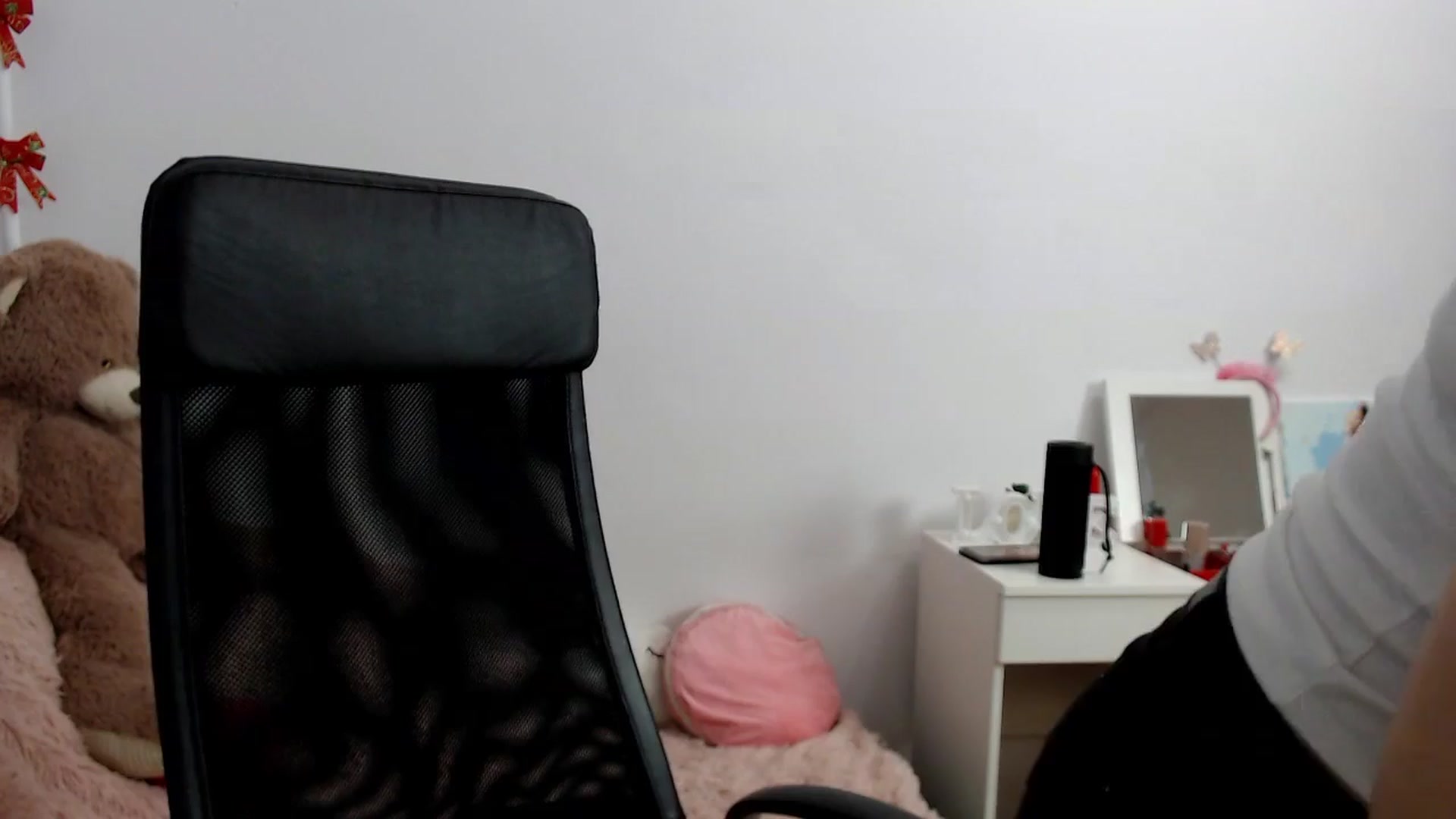 Gallery image thumbnail from Sweettreat_mj's myfreecams stream on, 03/24/2024, 02:00 image 19 of 20
