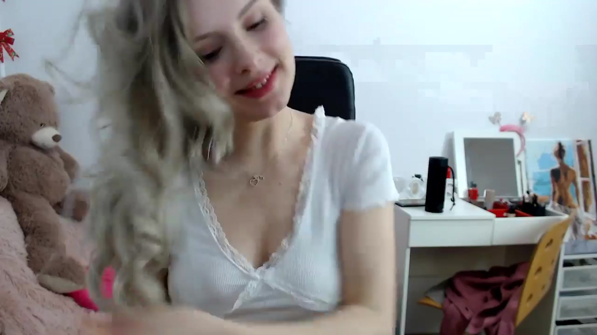 Gallery image thumbnail from Sweettreat_mj's myfreecams stream on, 03/24/2024, 02:00 image 13 of 20