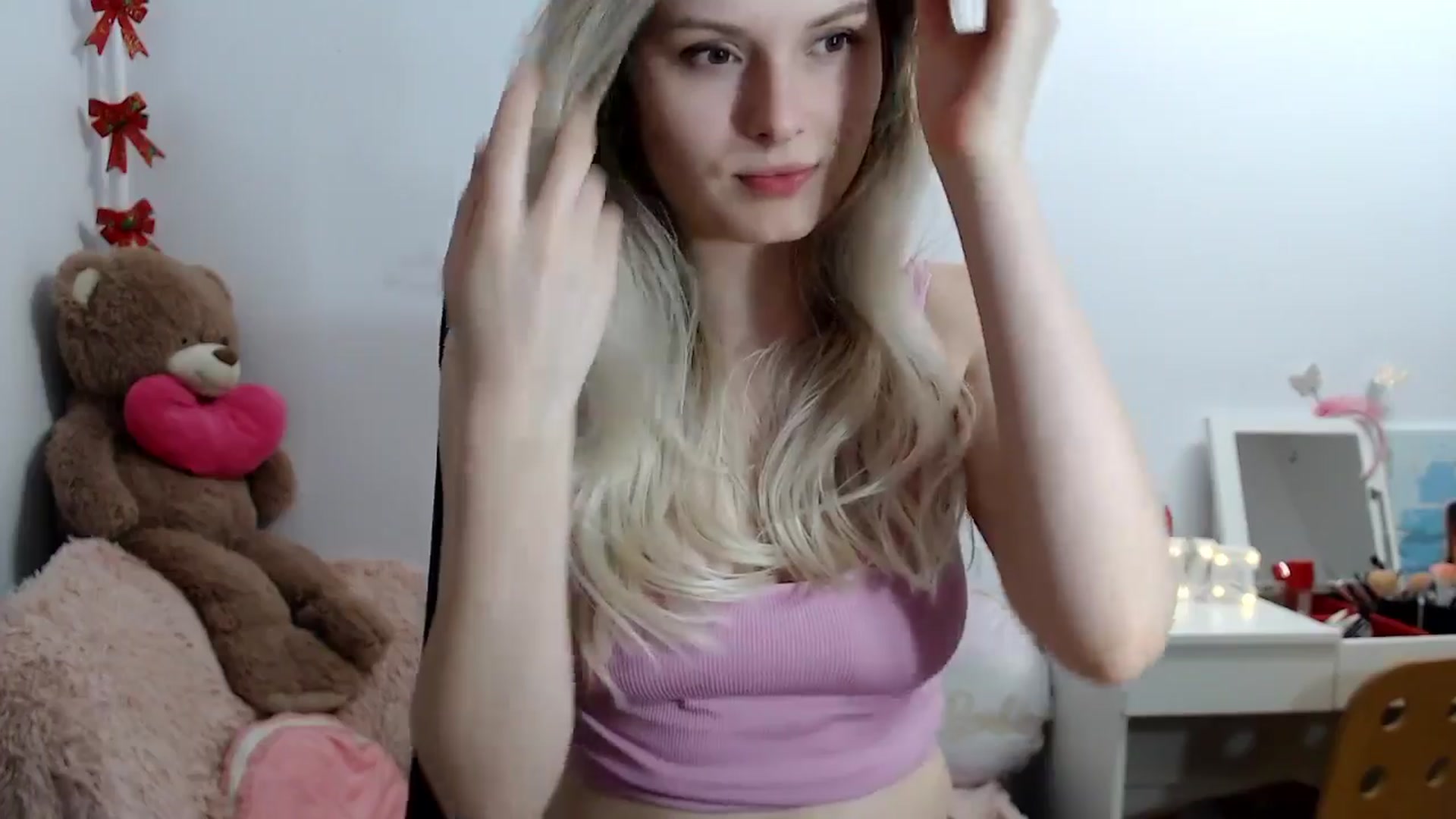 Gallery image thumbnail from Sweettreat_mj's myfreecams stream on, 04/08/2024, 04:48 image 17 of 20