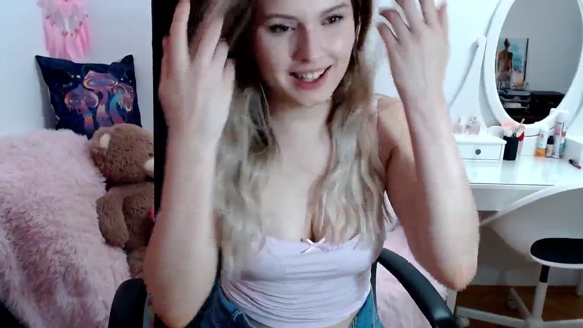 Gallery image thumbnail from Sweettreat_mj's myfreecams stream on, 09/03/2024, 23:23 image 16 of 20