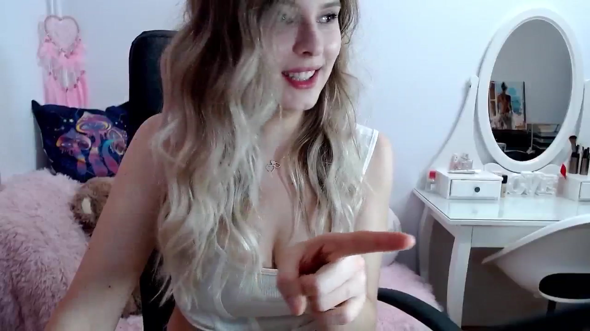 Gallery image thumbnail from Sweettreat_mj's myfreecams stream on, 09/13/2024, 23:29 image 3 of 20