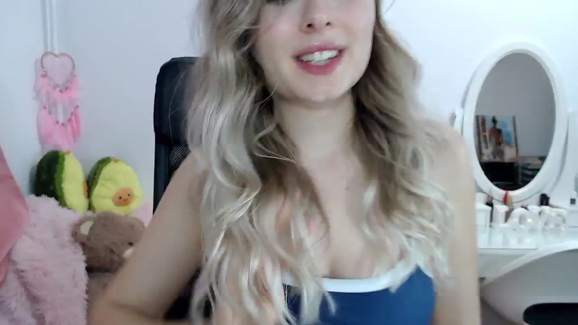 Gallery image thumbnail from Sweettreat_mj's myfreecams stream on, 09/21/2024, 05:02 image 7 of 20