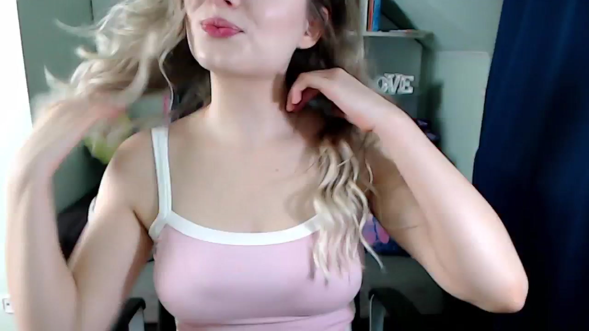 Gallery image thumbnail from Sweettreat_mj's myfreecams stream on, 09/22/2024, 23:59 image 8 of 20