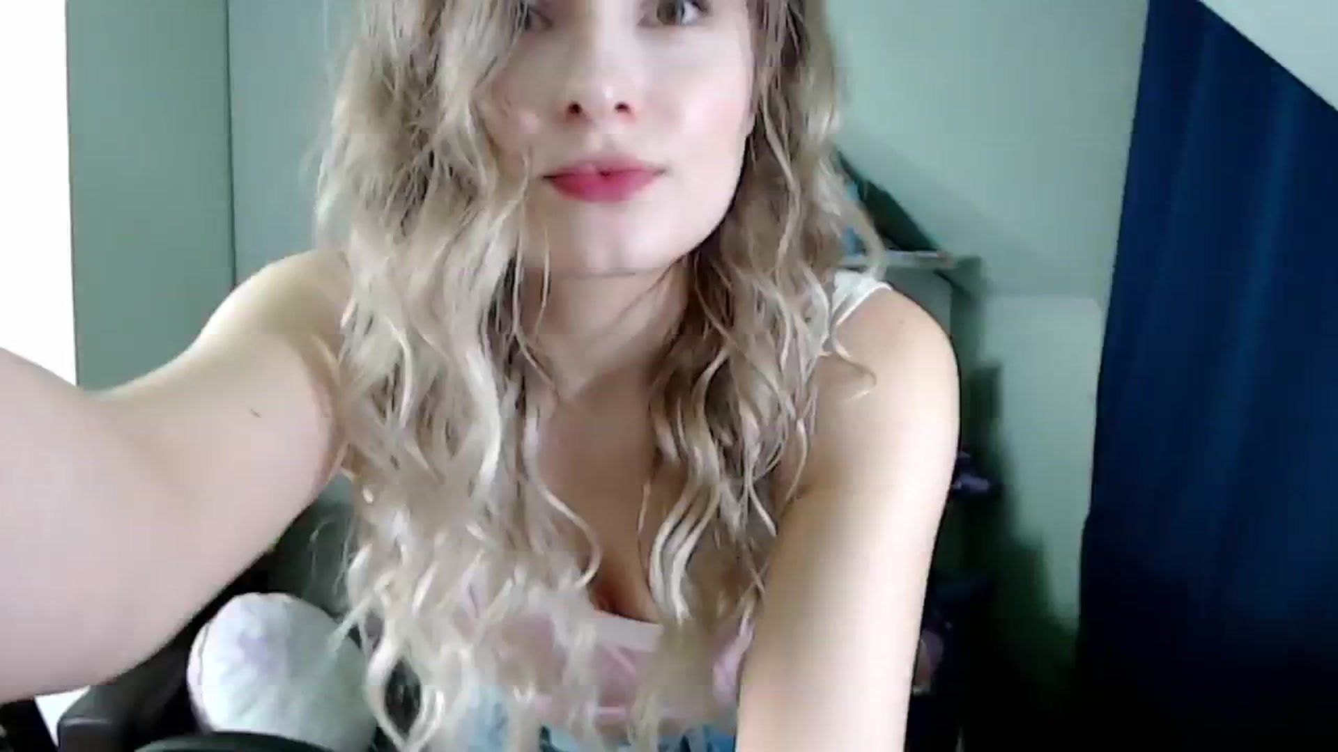 Gallery image thumbnail from Sweettreat_mj's myfreecams stream on, 09/22/2024, 23:59 image 3 of 20