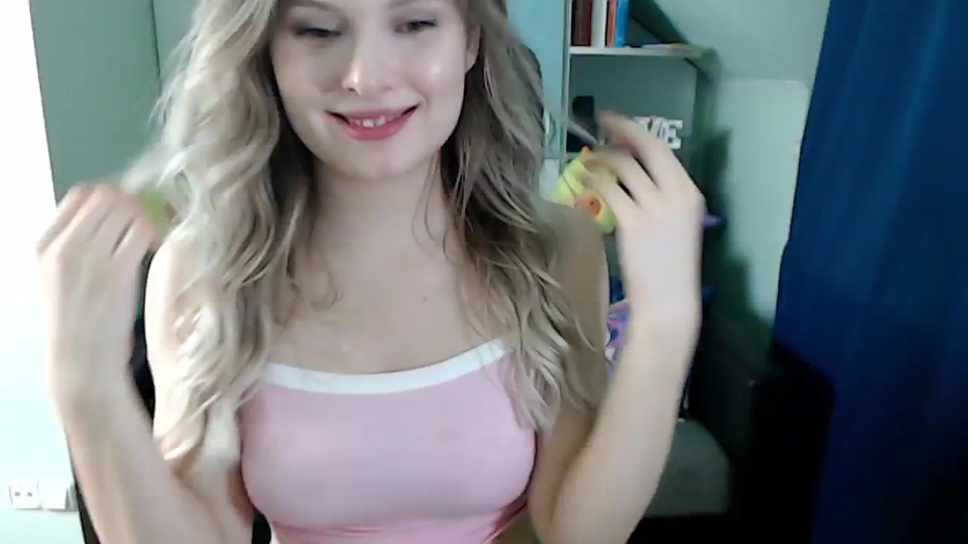 Gallery image thumbnail from Sweettreat_mj's myfreecams stream on, 09/23/2024, 01:53 image 6 of 20
