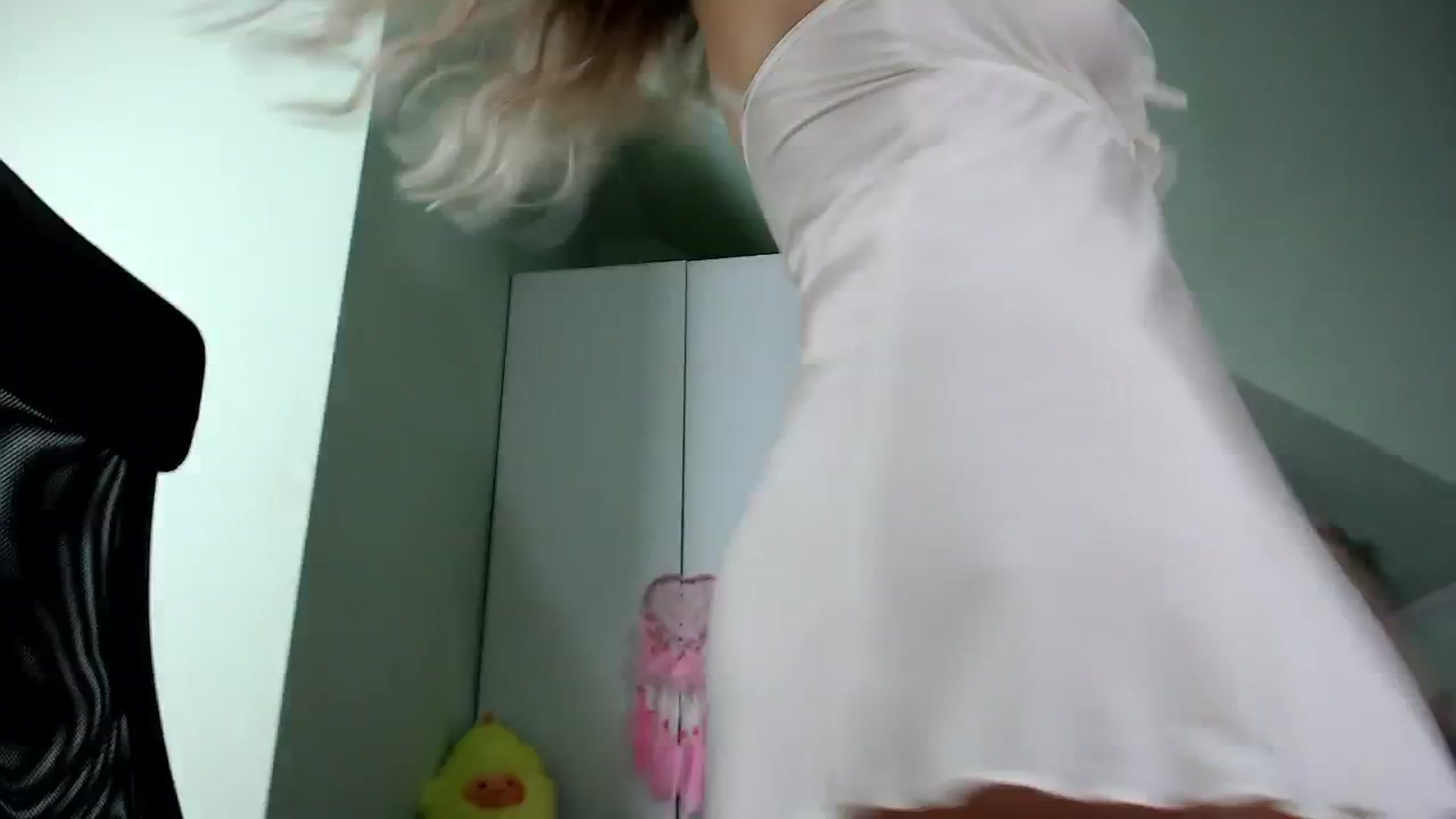 Gallery image thumbnail from Sweettreat_mj's myfreecams stream on, 10/14/2024, 03:04 image 4 of 20