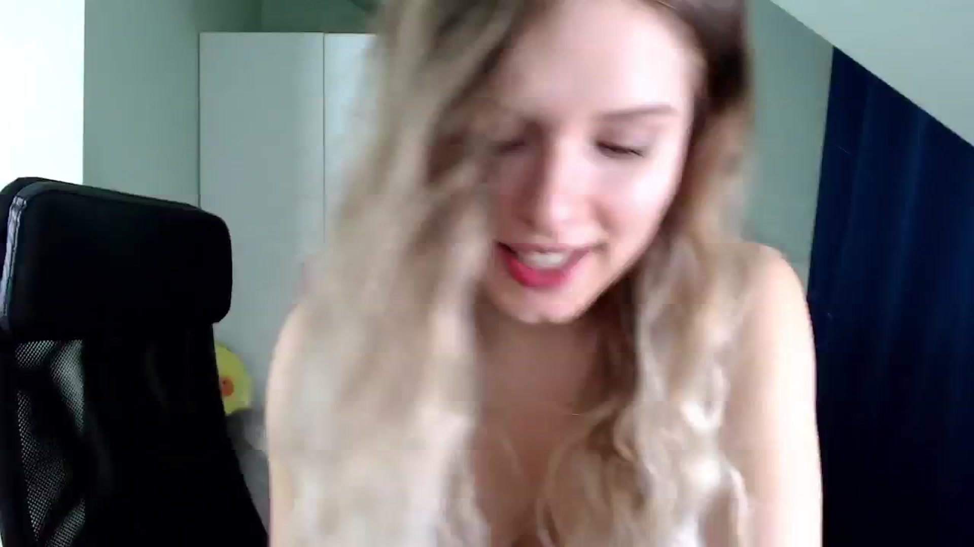 Gallery image thumbnail from Sweettreat_mj's myfreecams stream on, 10/14/2024, 03:04 image 7 of 20