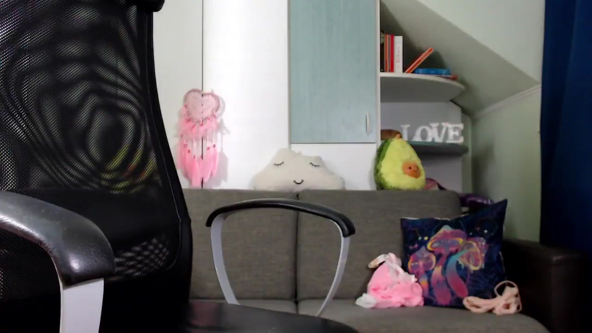 Gallery image thumbnail from Sweettreat_mj's myfreecams stream on, 10/26/2024, 01:26 image 19 of 20