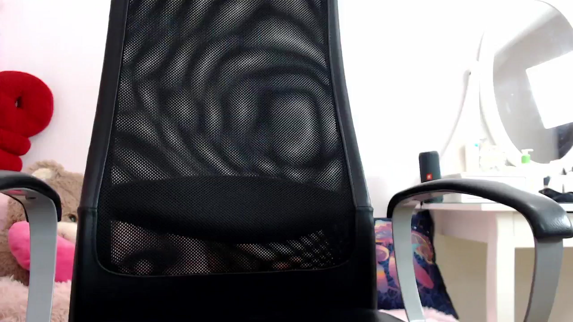 Gallery image thumbnail from Sweettreat_mj's myfreecams stream on, 05/19/2025, 04:15 image 15 of 20