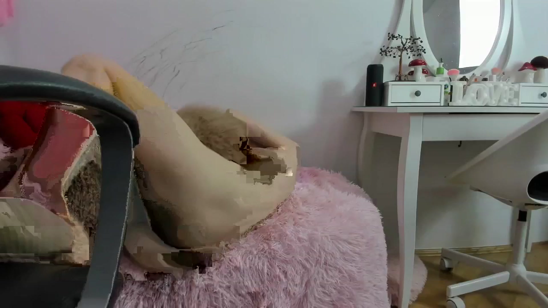 Gallery image thumbnail from Sweettreat_mj's myfreecams stream on, 09/28/2025, 03:33 image 11 of 20