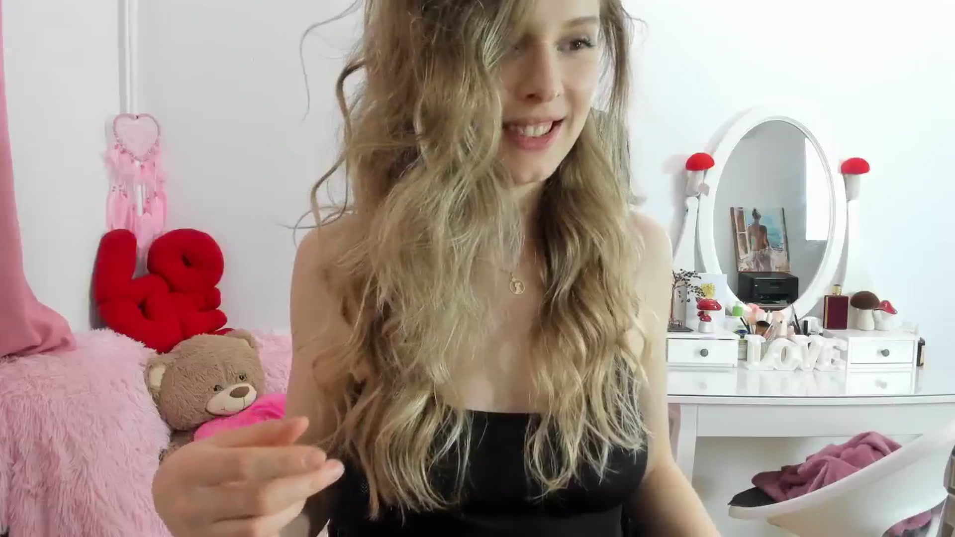 Gallery image thumbnail from Sweettreat_mj's myfreecams stream on, 10/24/2025, 02:19 image 17 of 20
