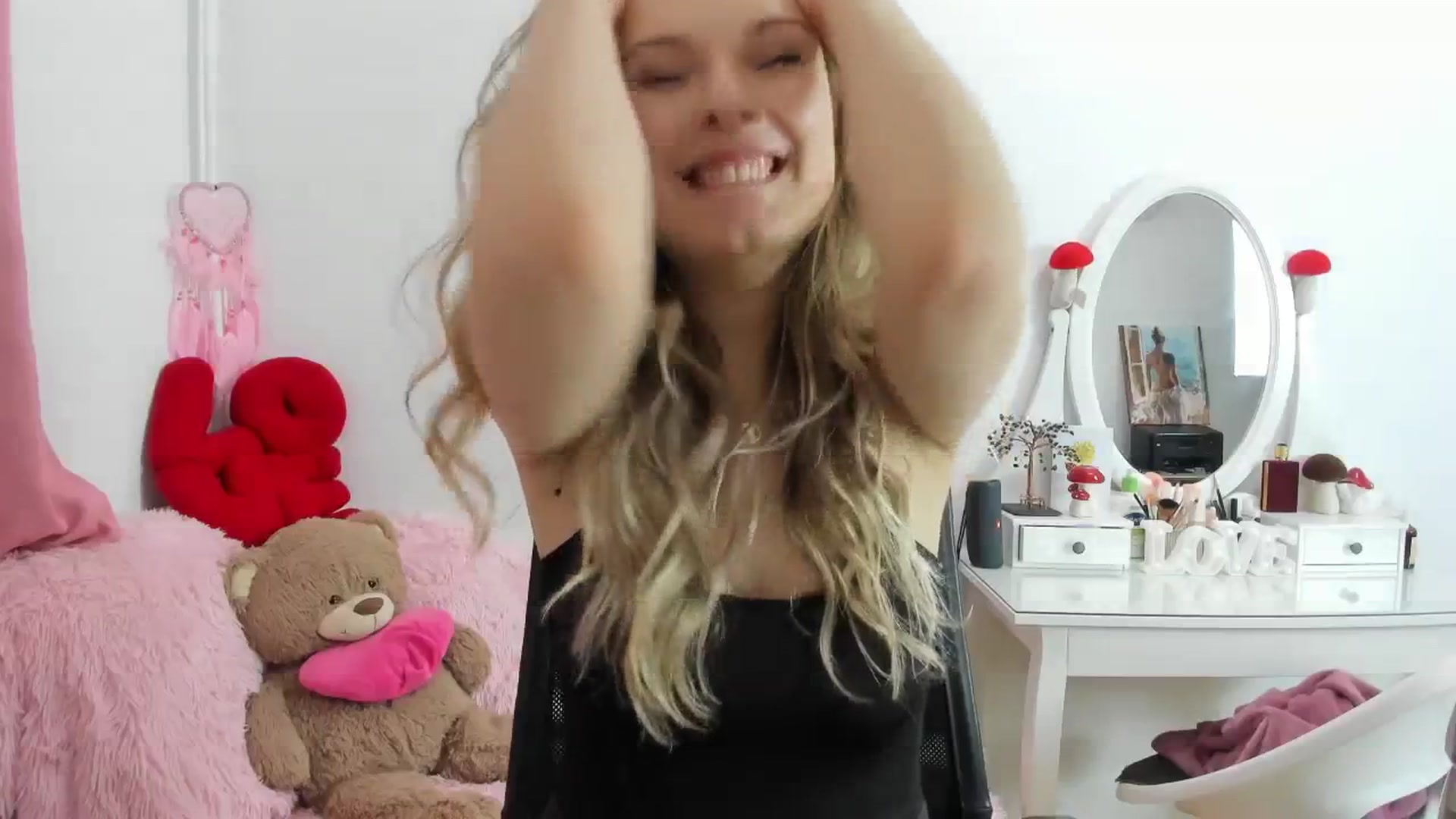 Gallery image thumbnail from Sweettreat_mj's myfreecams stream on, 10/24/2025, 02:19 image 8 of 20