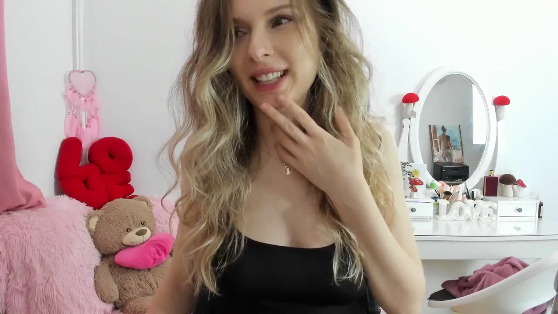 Gallery image thumbnail from Sweettreat_mj's myfreecams stream on, 10/24/2025, 02:19 image 13 of 20